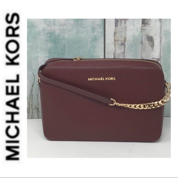 Michael Kors Handbags - Nwt Michael kors jet set crossbody